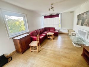 Lounge- click for photo gallery